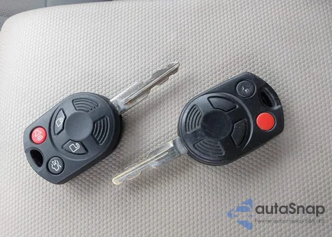 2009 Ford Escape Xlt from USA, damaged, VIN 1FMCU93G79KB63014